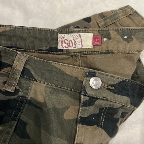 SO brand junior skinny jeans (2 pairs) - Picture 2 of 3